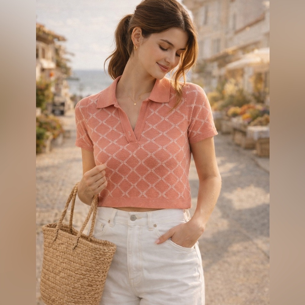 Luna Ivy - Cropped Knit Polo Top – Pink Argyle Mini Bow Pattern – Size L